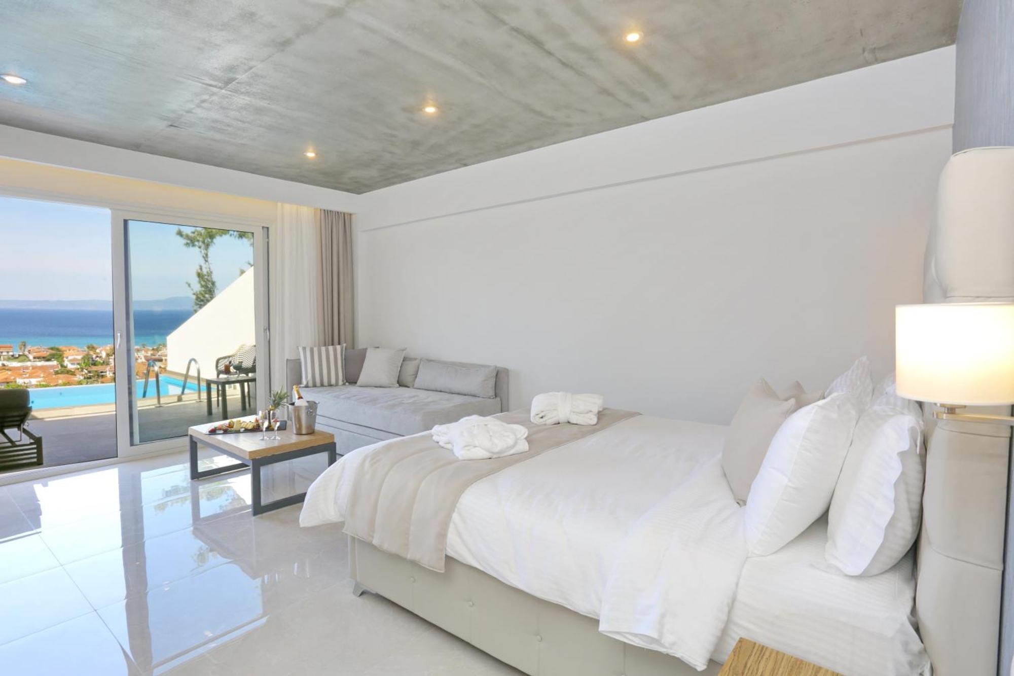 Alia Palace Hotel - Adults Only 16+ خالكيذيكي المظهر الخارجي الصورة Deluxe room with private pool